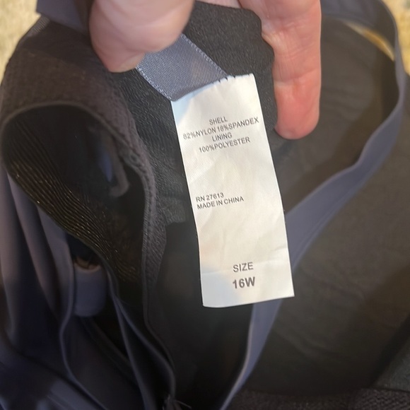 ⭐️NWT,Sonria,-16W, Swimwear Top, Gorgeous Colors,So Slimming & Form Flattering! - Picture 8 of 9